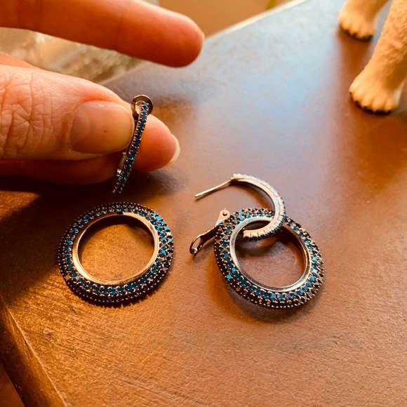 Beautiful Crystal detachable Round earrings 🌺 - Picture 6 of 7